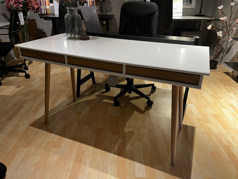 Mistral skrivebord