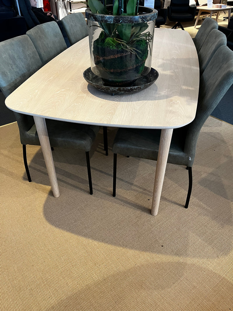 Aston spisebord